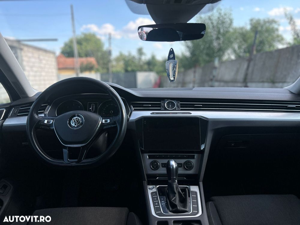 Volkswagen Passat - 3