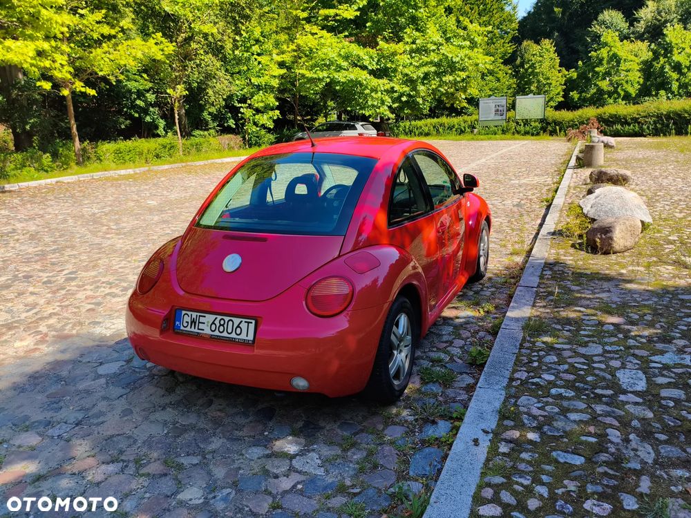 Volkswagen New Beetle - 4