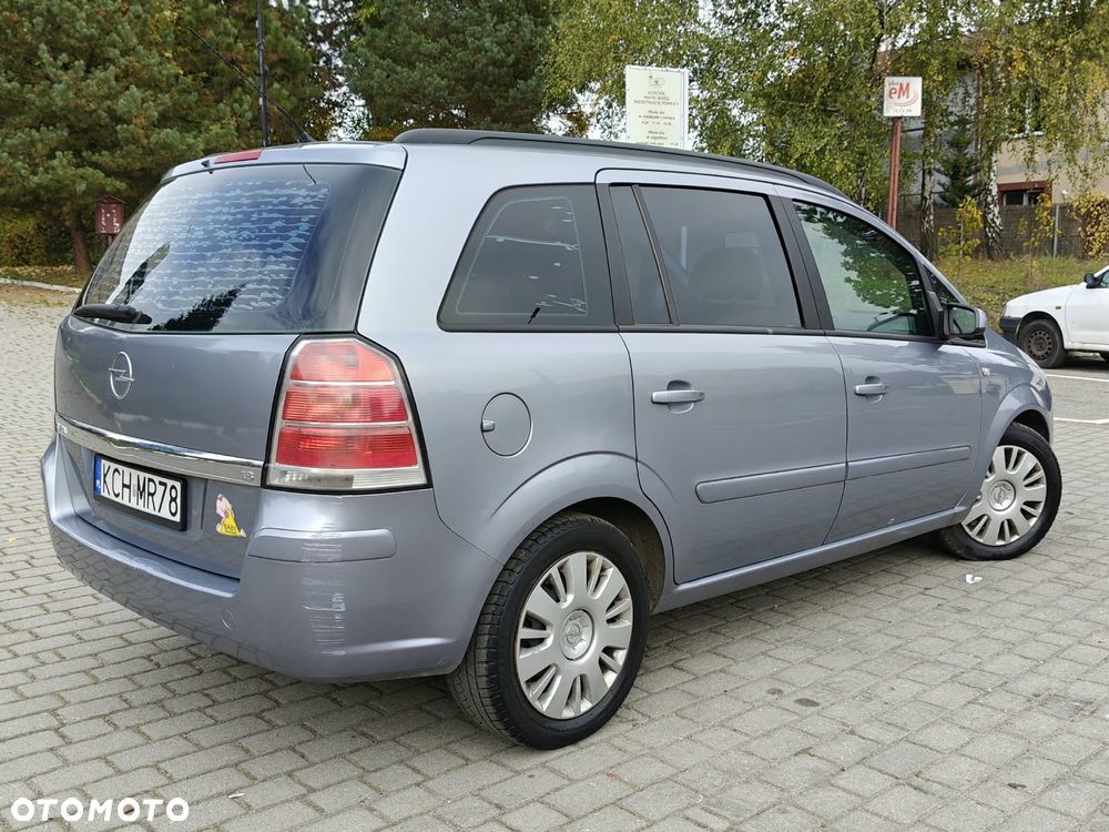 Opel Zafira 1.8 Family Plus - 26