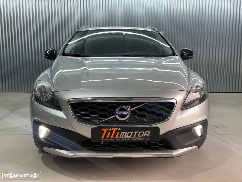 Volvo V40 Cross Country 2.0 D3 Momentum - 3