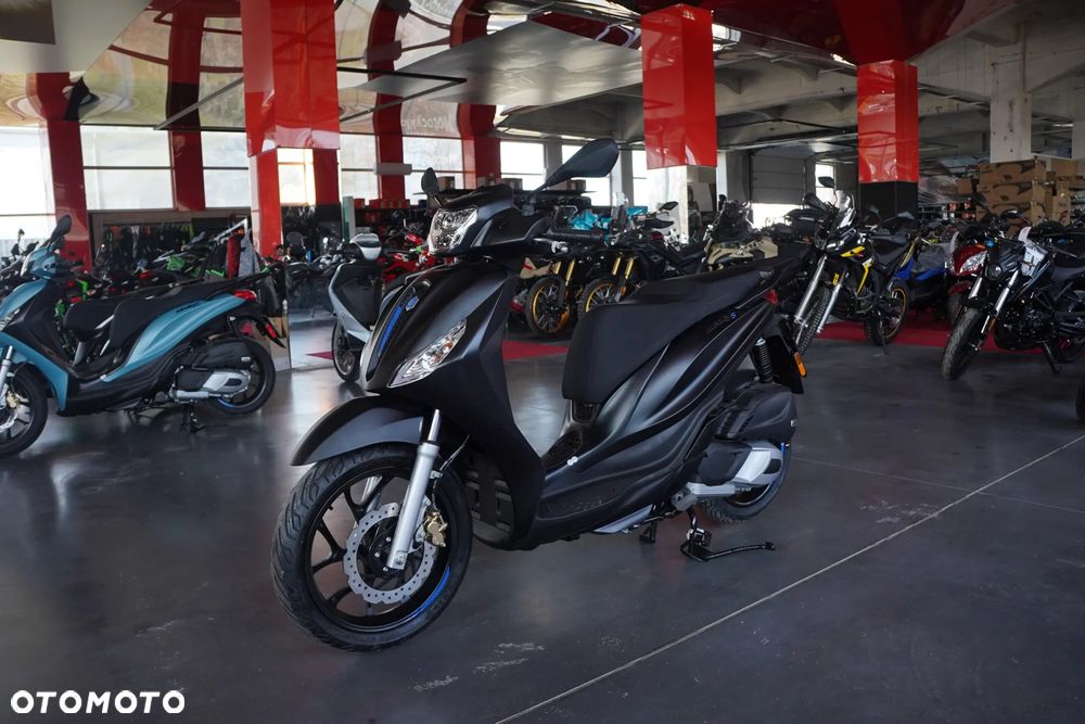 Piaggio Medley - 1