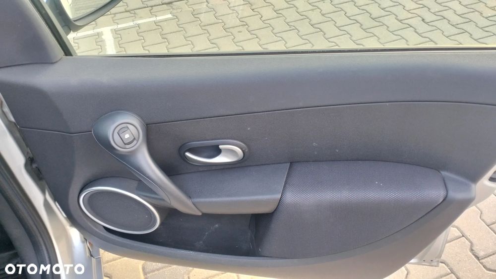 Renault Clio 1.2 TCE Authentique - 10