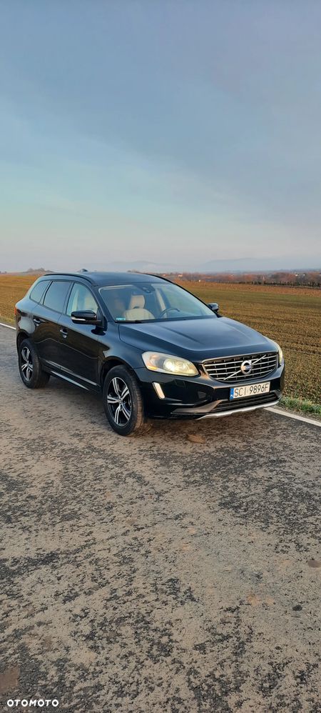 Volvo XC 60 D4 Drive-E Momentum - 4