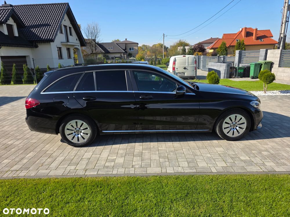 Mercedes-Benz C-Class 2019 photo 5