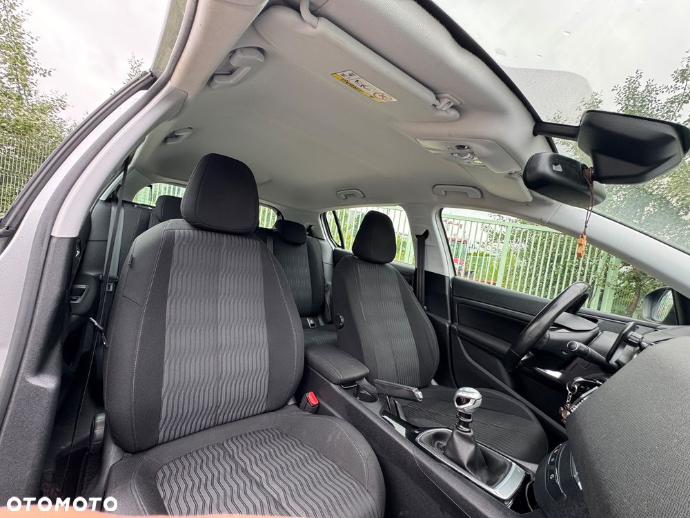 Peugeot 308 125 THP Active - 16