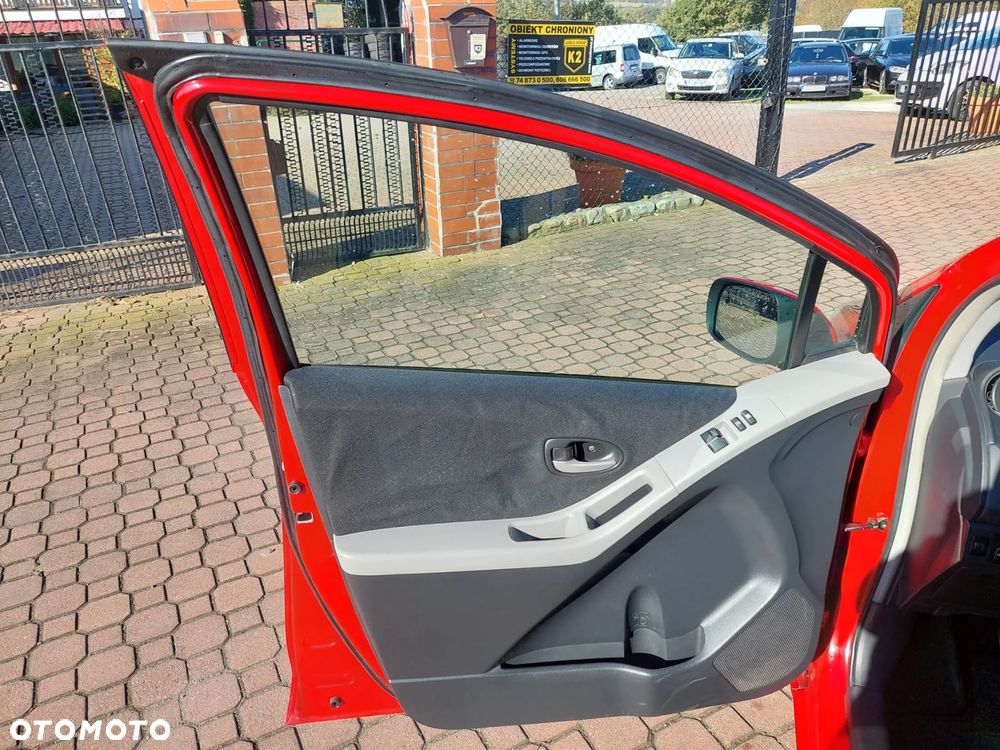 Toyota Yaris 1.4 D-4D Life - 11