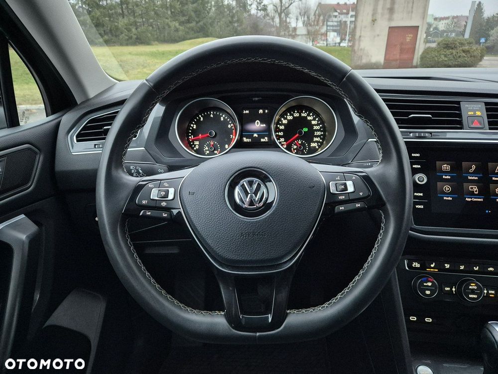 Volkswagen Tiguan Allspace - 17