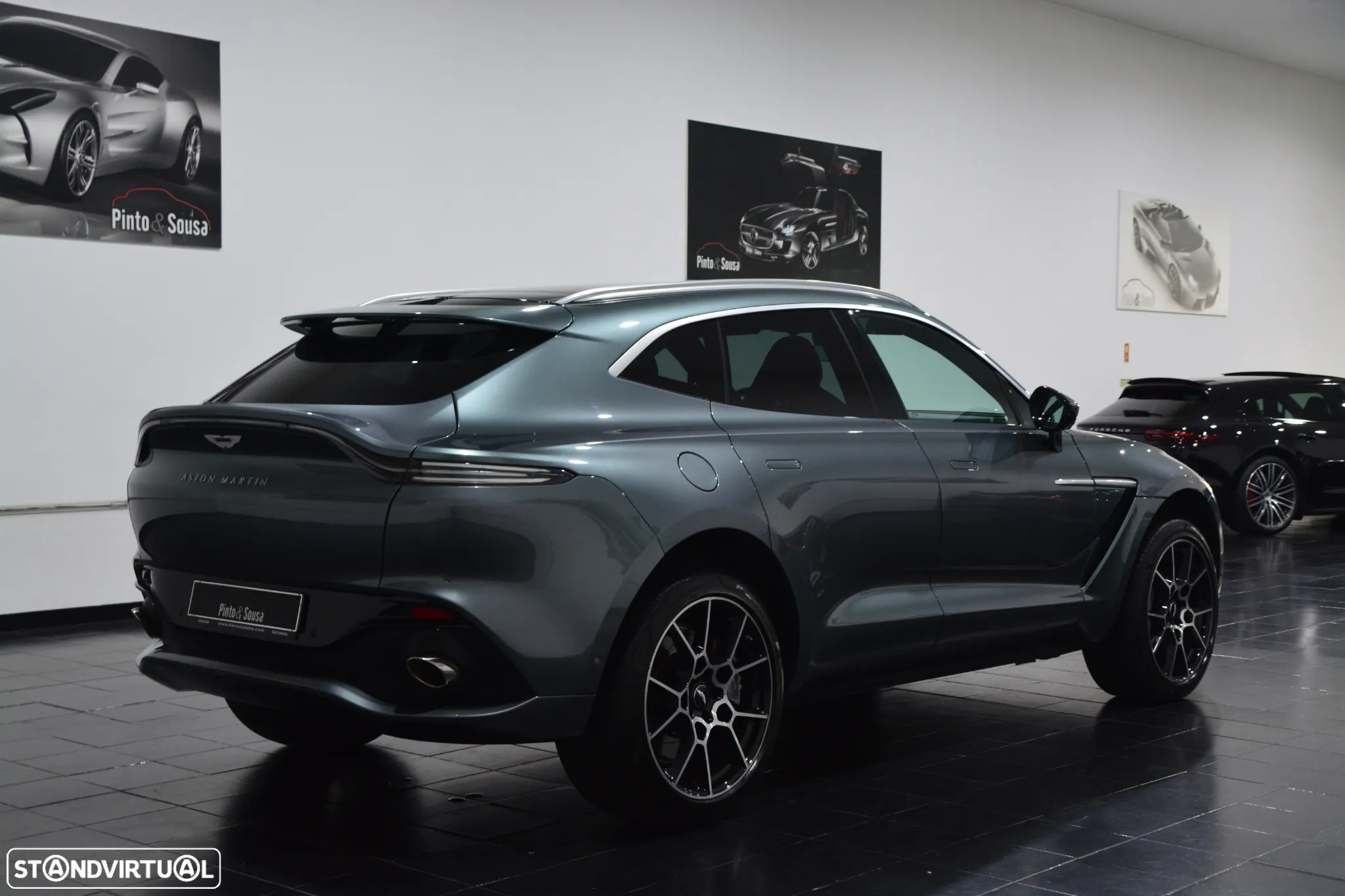 Aston Martin DBX Standard - 15