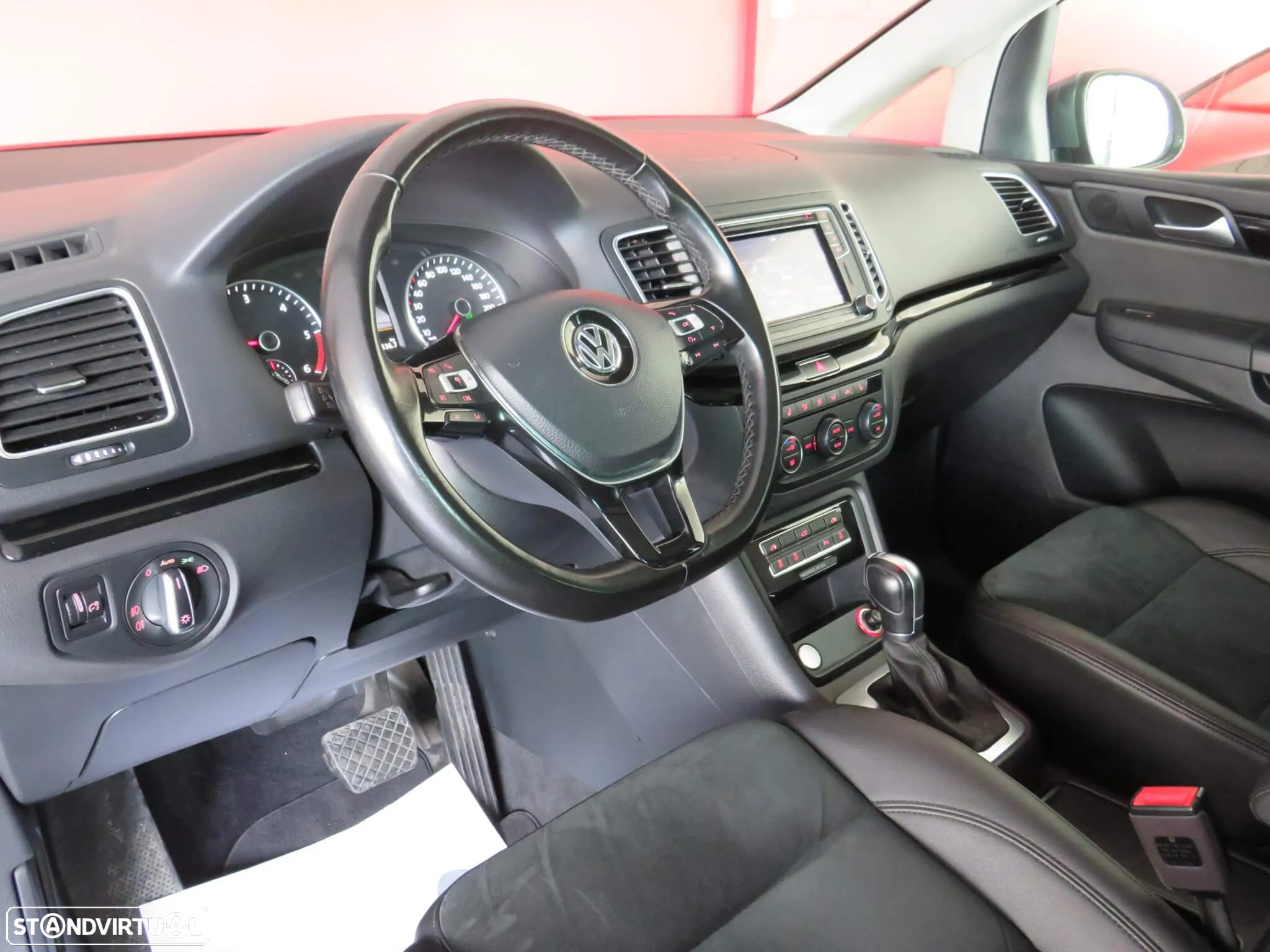 VW Sharan 2.0 TDI Highline DSG - 28