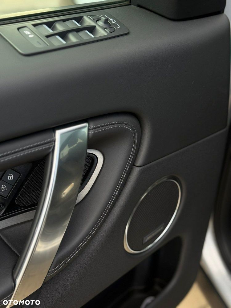 Land Rover Discovery Sport - 21