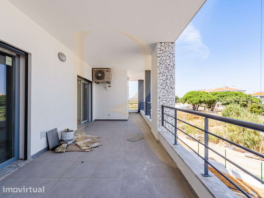 Apartamento T4 duplex com elevador, parqueamento e arrecadação em P... - Grande imagem: 3/25