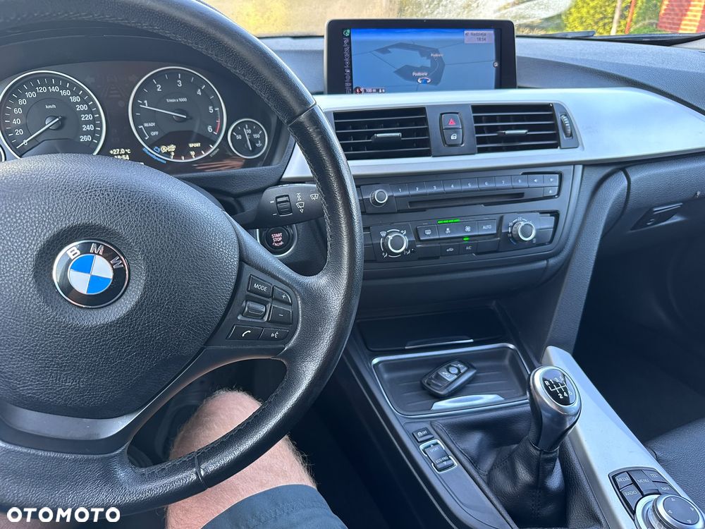 BMW Seria 3 318d DPF Edition Exclusive - 13