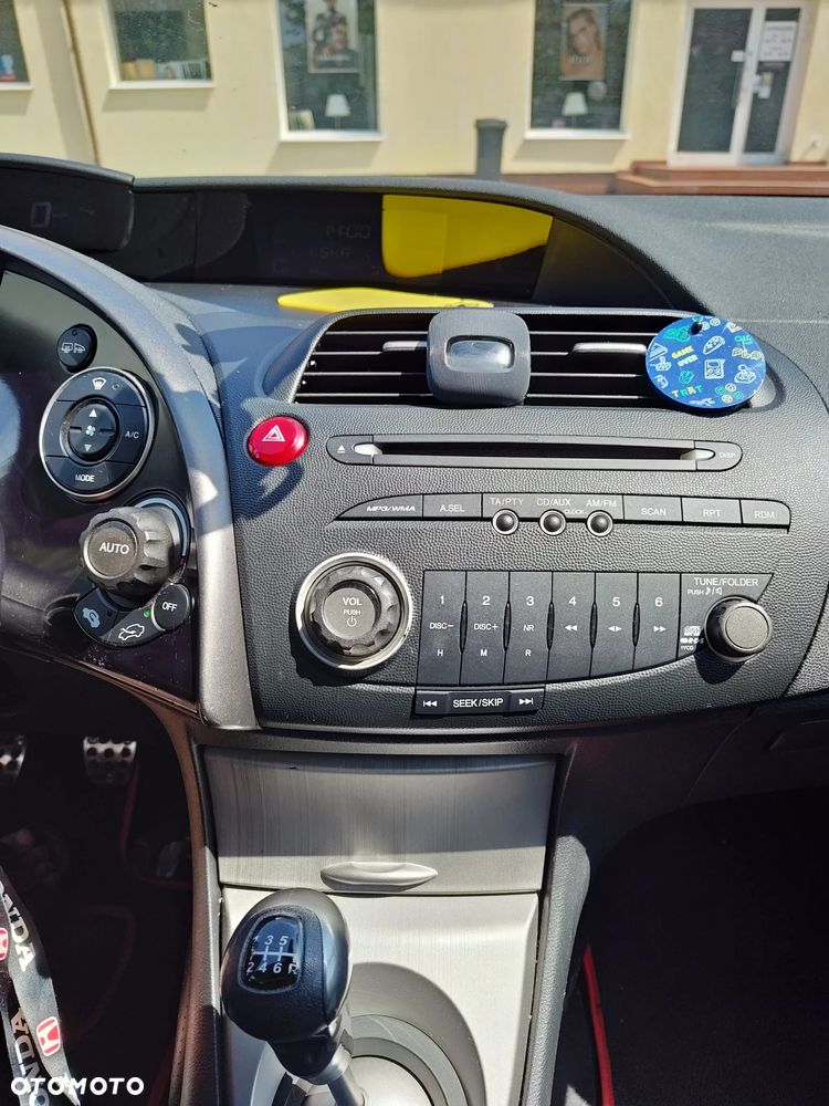 Honda Civic 1.8 Sport - 12