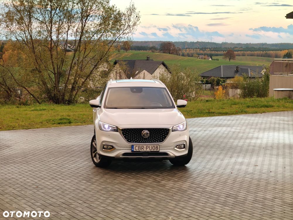 MG EHS PHEV Luxury - 13