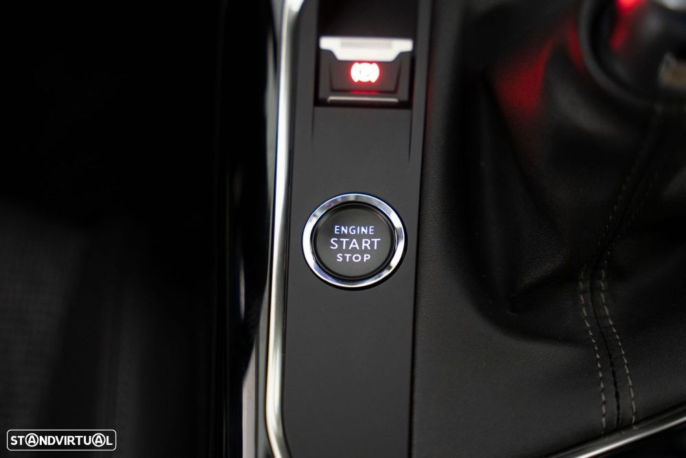 Peugeot 3008 1.2 PureTech Allure Pack - 27