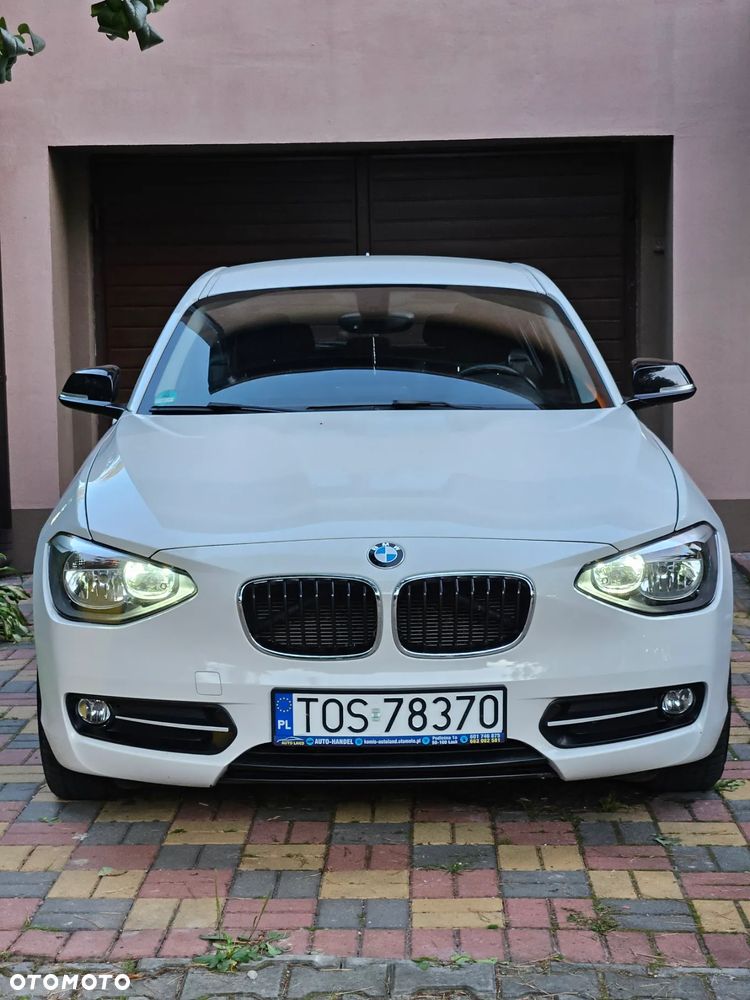 BMW Seria 1 116d Sport Line - 2