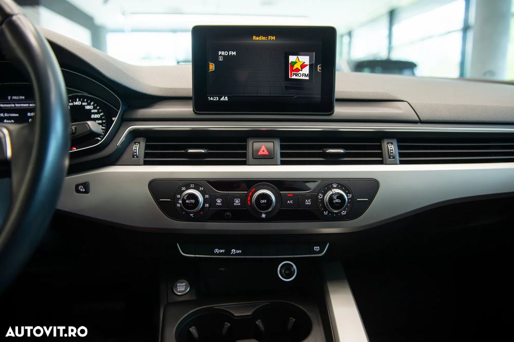 Audi A4 2.0 35 TFSI S tronic MHEV Basic - 19