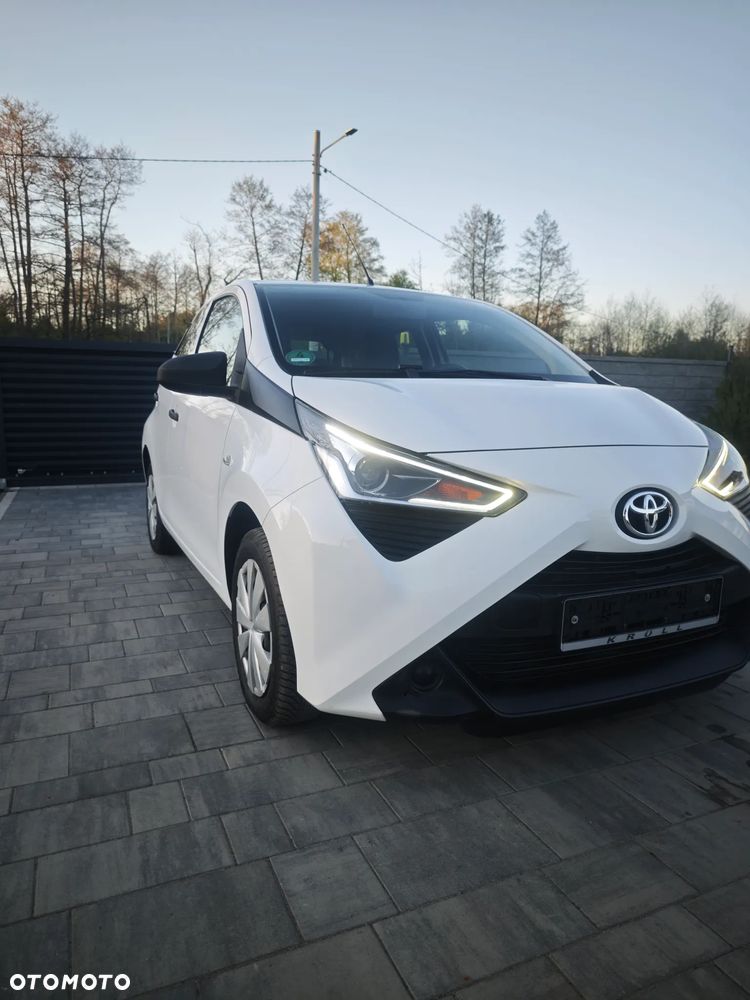 Toyota Aygo x-business - 2