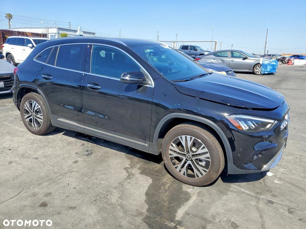 Mercedes-Benz GLA 250 8G-DCT - 5
