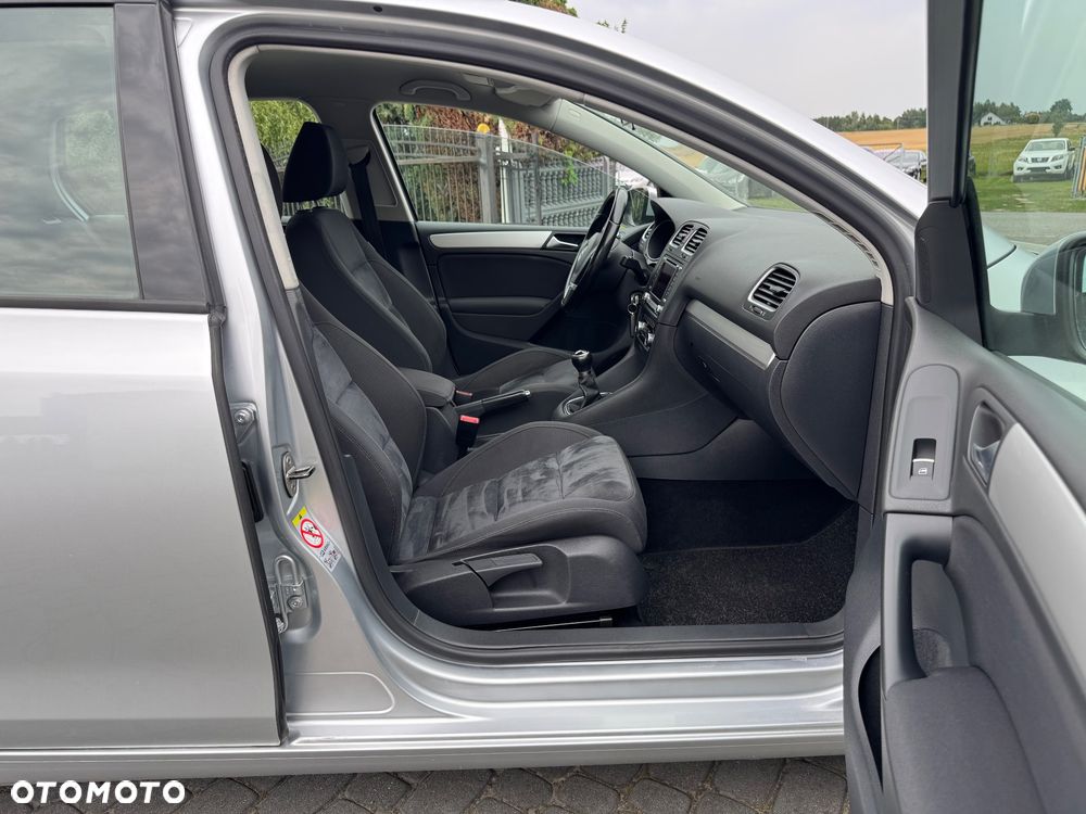 Volkswagen Golf - 11