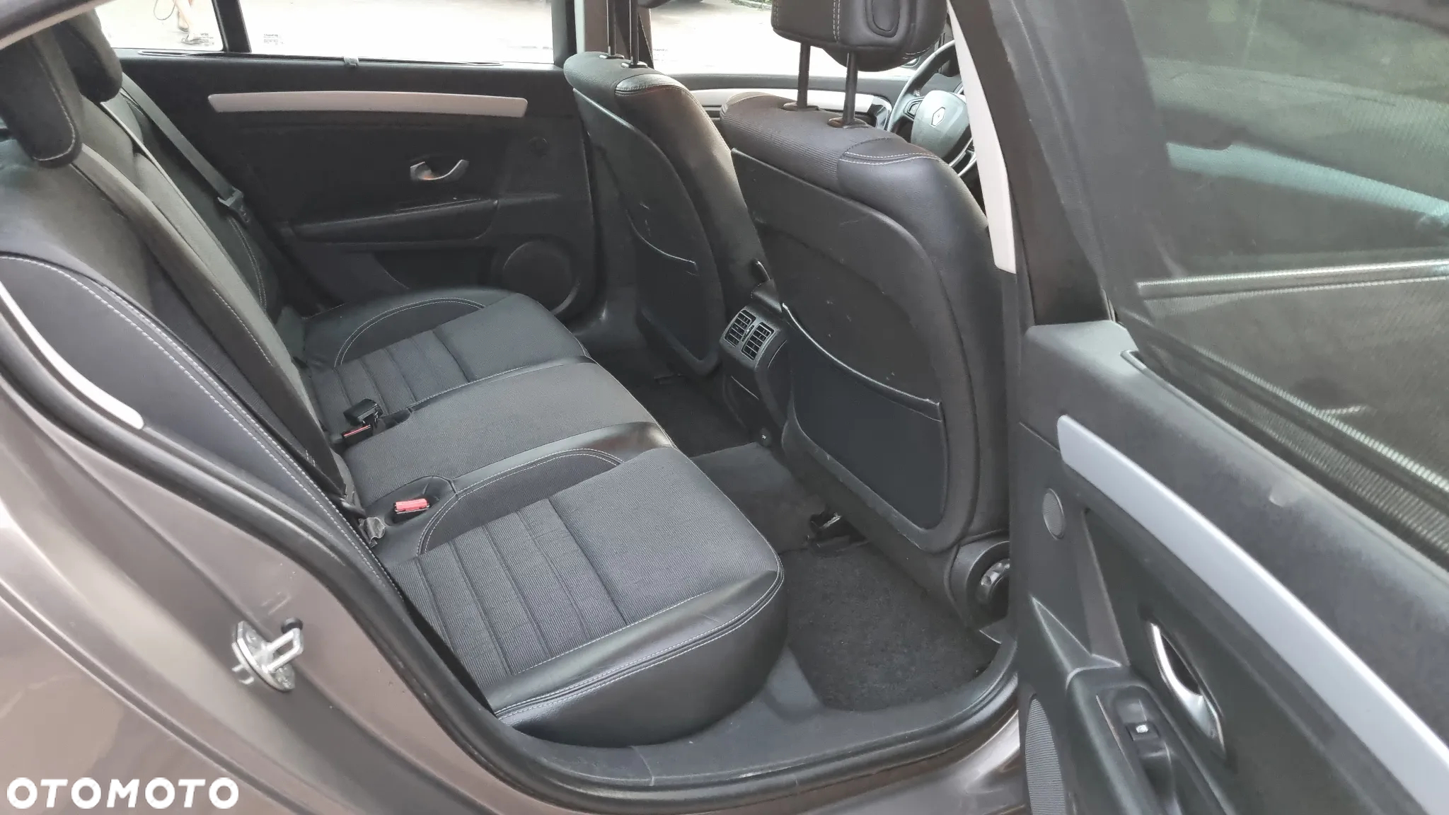 Renault Laguna 2.0 Privilege - 28