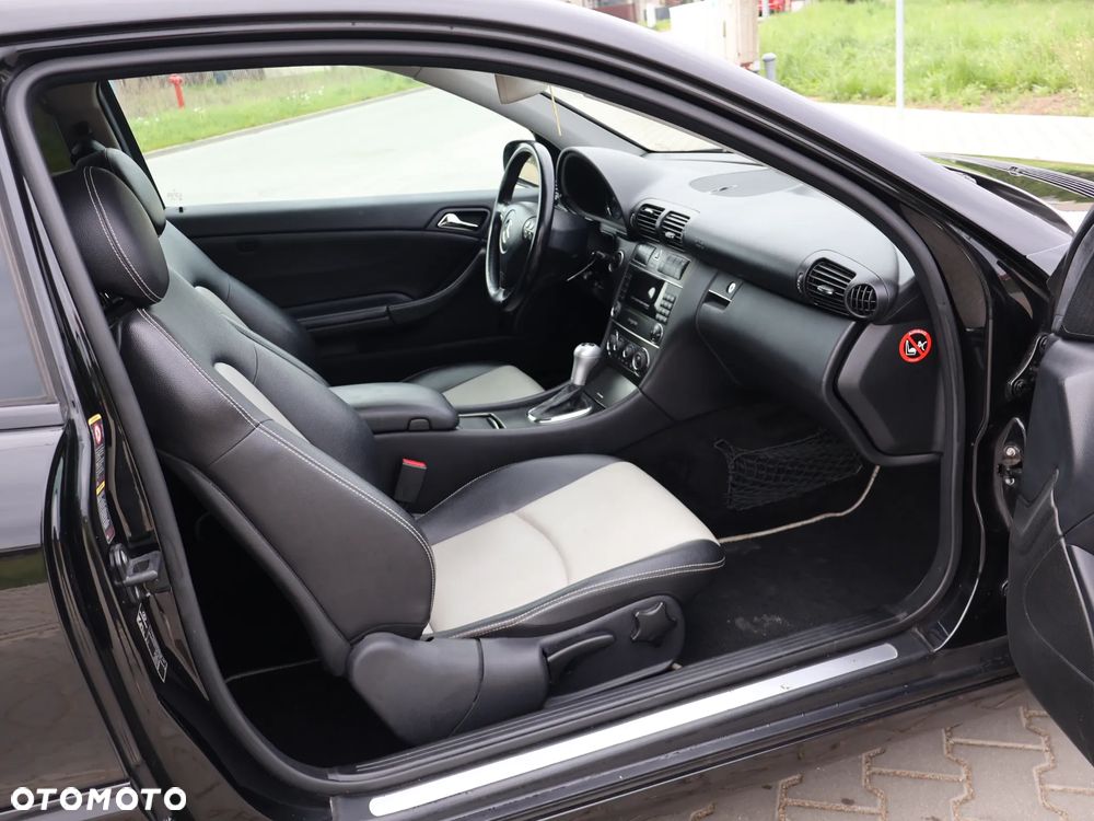 Mercedes-Benz Klasa C 180 Kompressor Automatik - 17