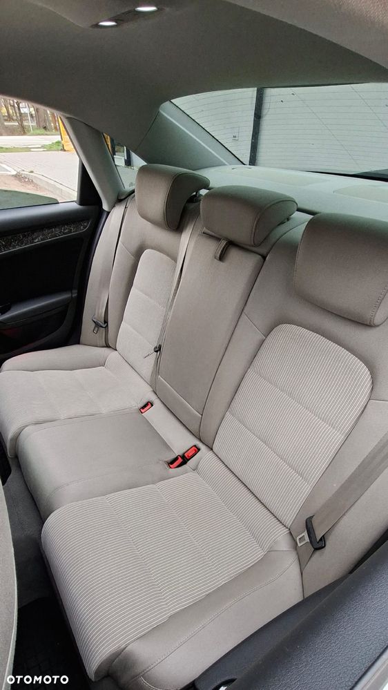 Audi A4 Limousine 1.8 TFSI Ambiente - 8