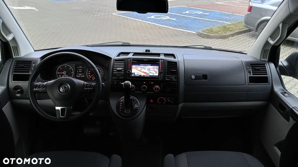 Volkswagen Transporter - 2