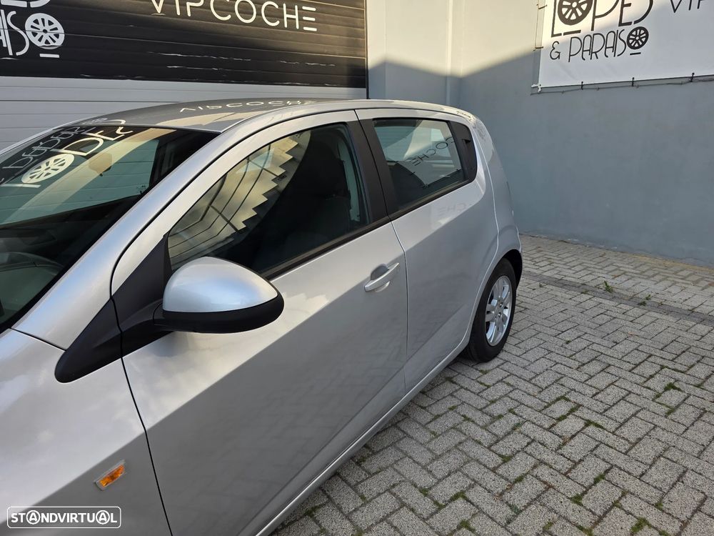 Chevrolet Aveo 1.3 VCDi LTZ - 32