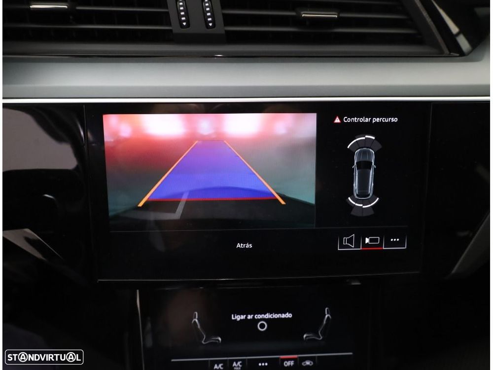 Audi Q8 e-Tron 55 quattro Advanced - 30