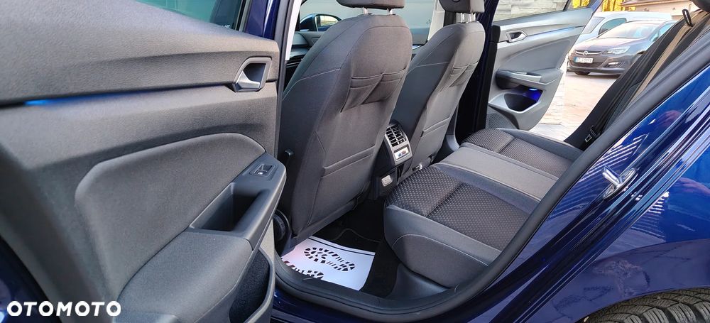 Volkswagen Golf - 28