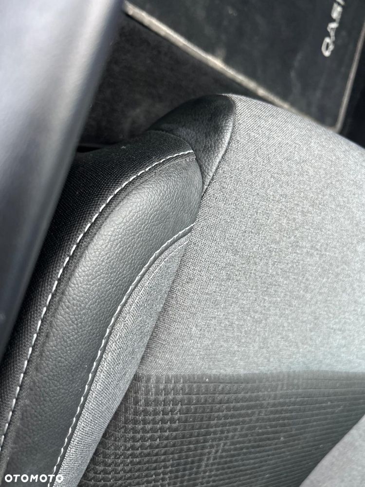 Nissan Qashqai 1.3 DIG-T MHEV N-Connecta Xtronic - 20