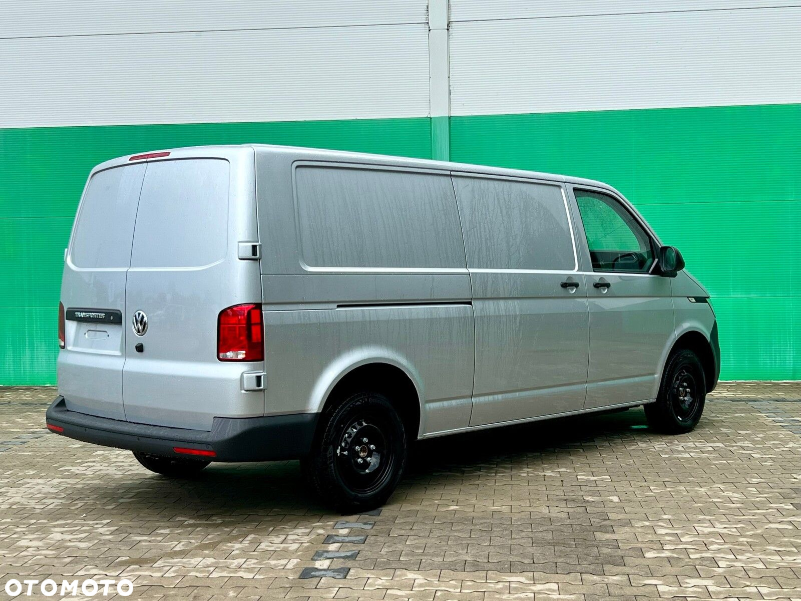 Volkswagen Transporter Transporter 6.1 Furgon silnik: 2,0 l TDI SCR 110 kW / skrzynia biegów: 6-biegowa manualna rozstaw osi: 3400 mm - 6