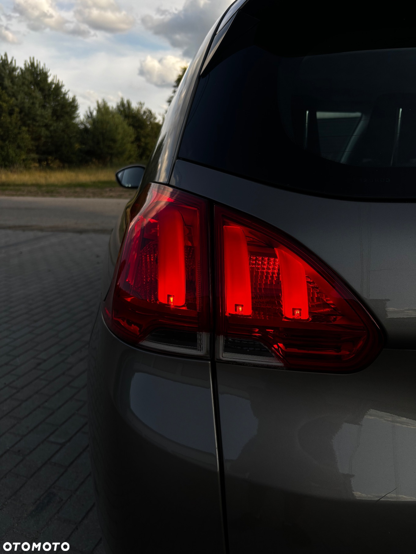 Peugeot 2008 1.2 Pure Tech GPF Allure S&S - 23