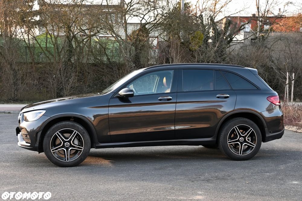 Mercedes-Benz GLC - 9