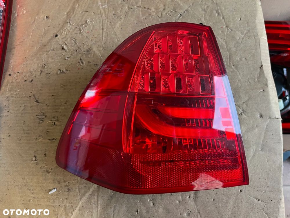 BMW 3 E91 LAMPA LEWY TYŁ EU LIFT - 2
