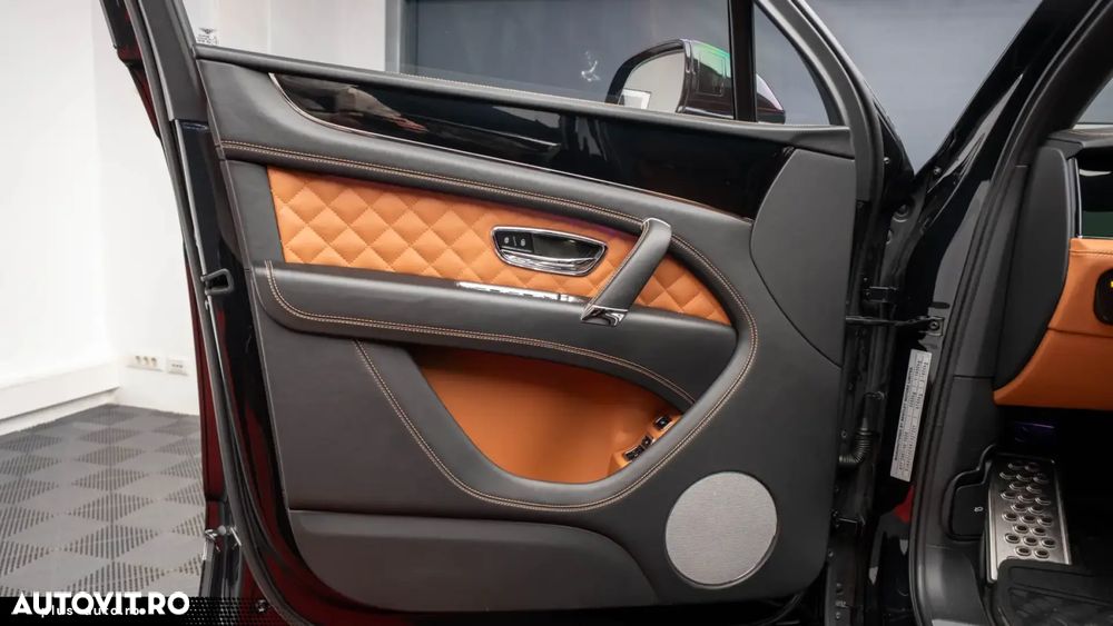 Bentley Bentayga - 12