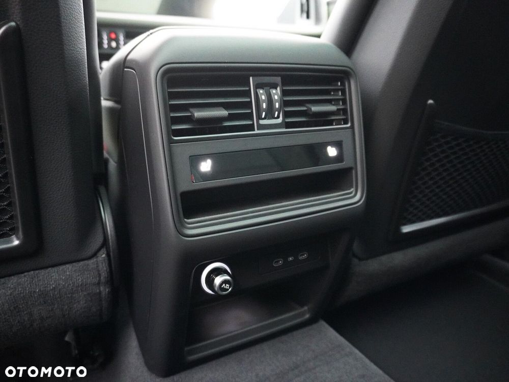 Porsche Cayenne E-Hybrid PHEV Black Edition - 36