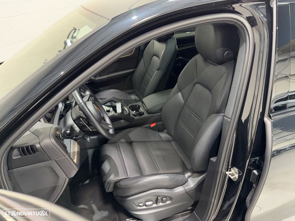 Porsche Cayenne Coupé E-Hybrid - 6