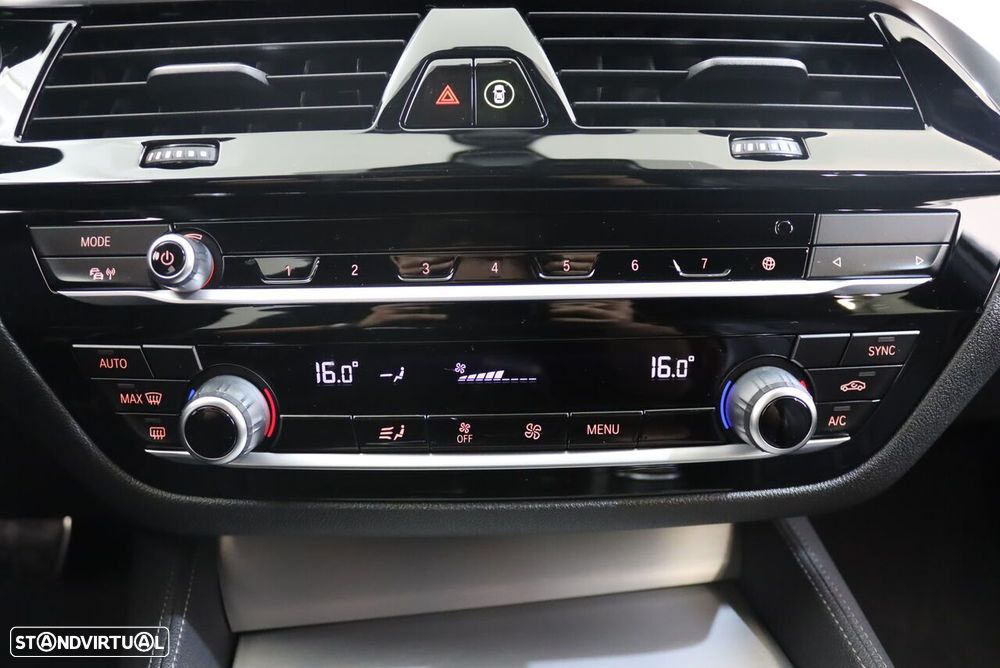 BMW 520 d Pack M Auto - 28