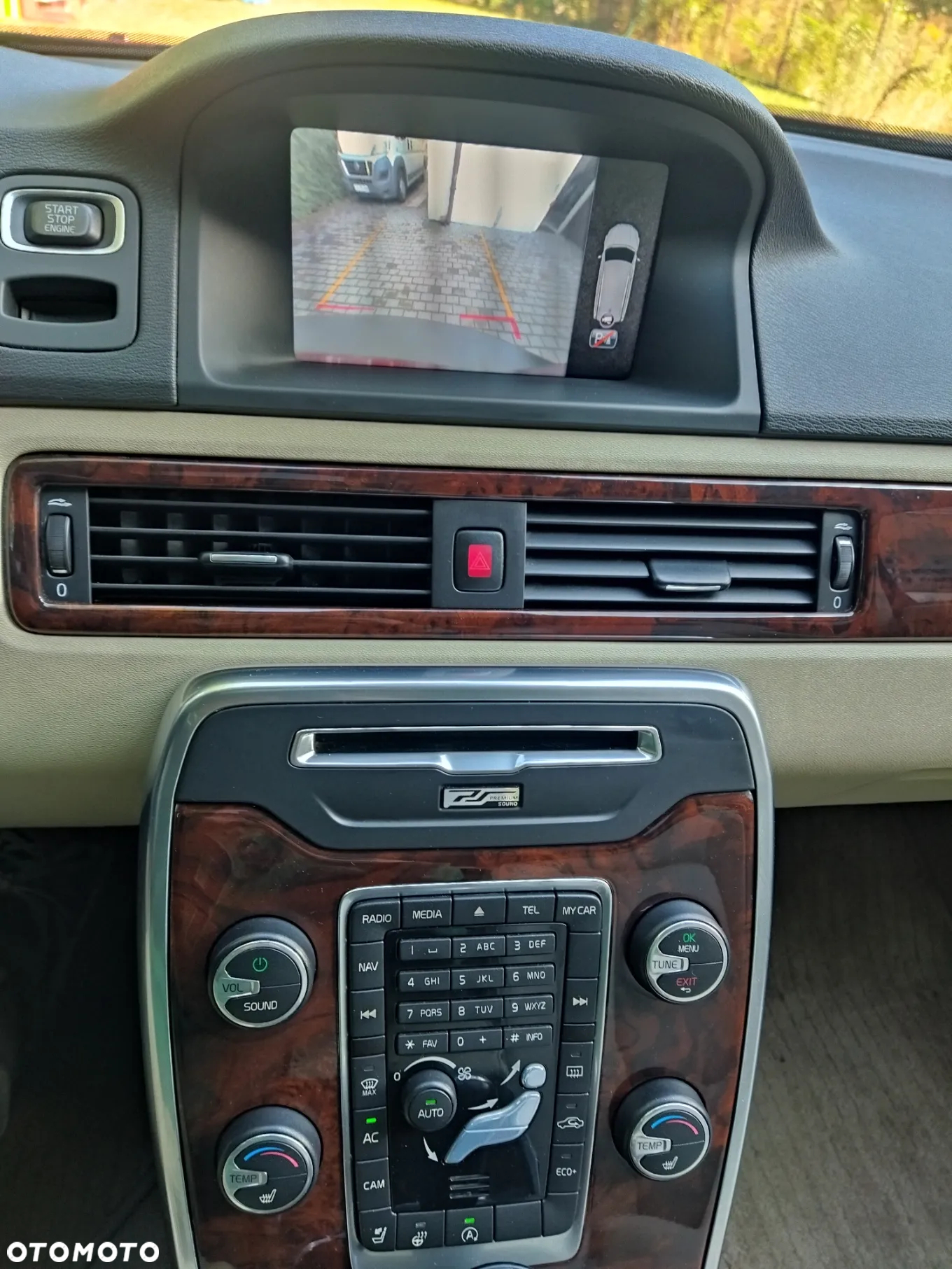 Volvo XC 70 - 8