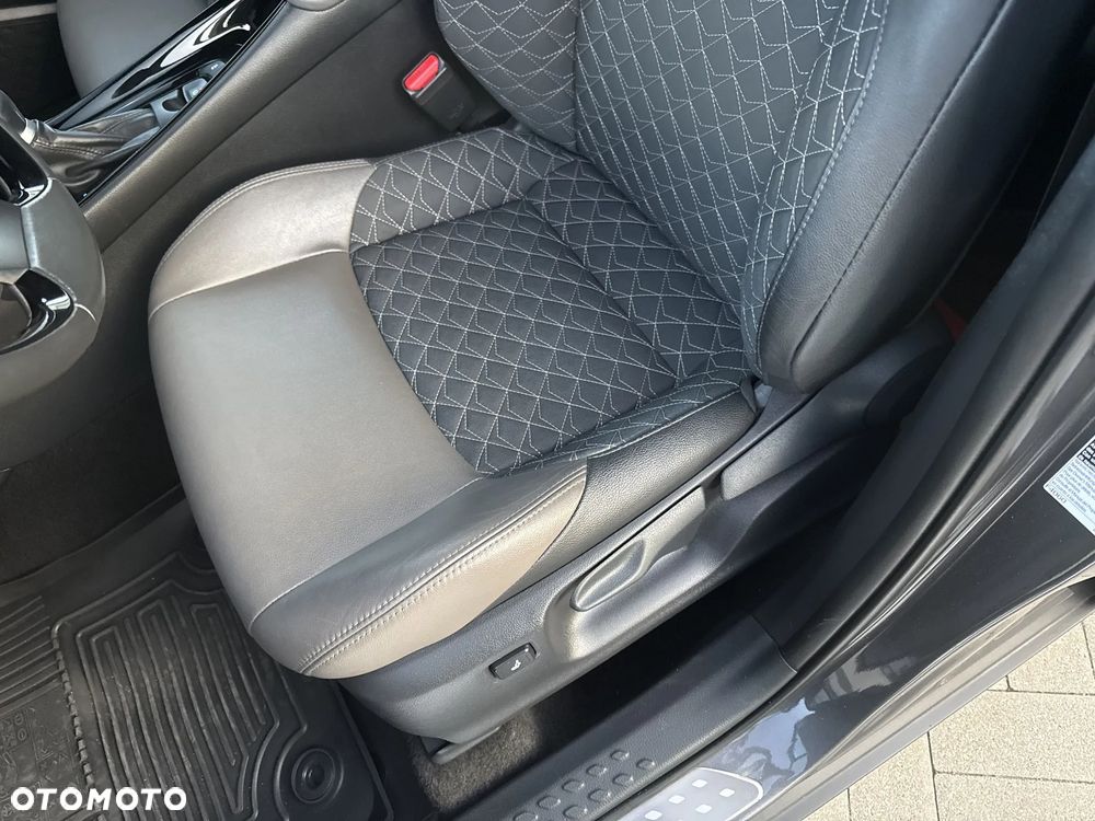 Toyota C-HR 2.0 Hybrid Executive - 13