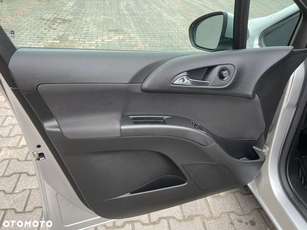 Opel Meriva 1.4 Color Edition - 11