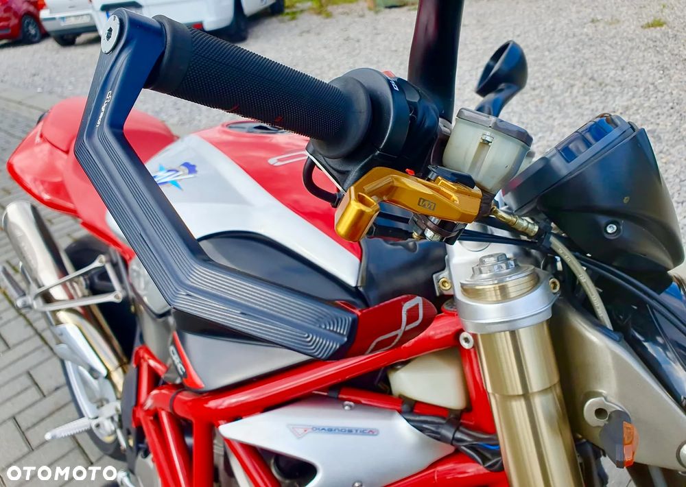 MV AGUSTA Brutale - 9