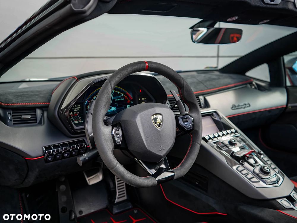 Lamborghini Aventador SVJ - 22