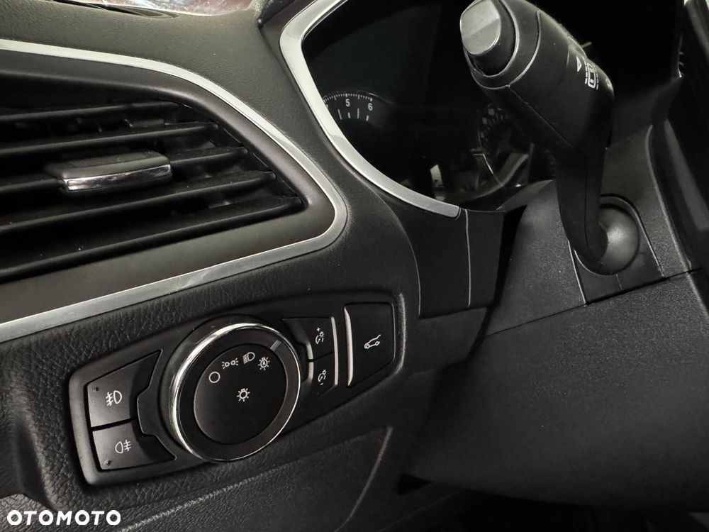 Ford S-Max 2.0 TDCi 4WD Titanium PowerShift - 35