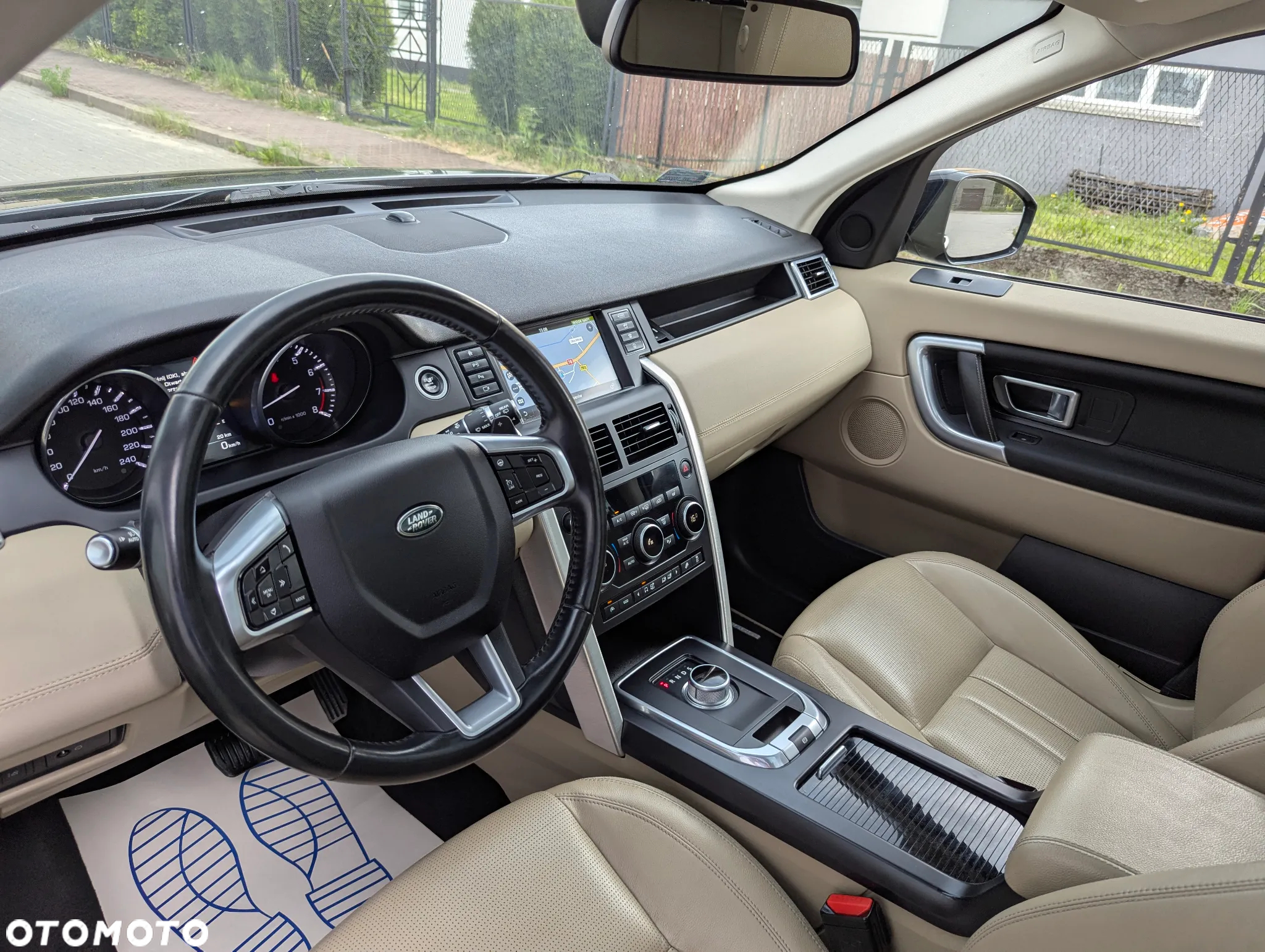 Land Rover Discovery Sport - 17