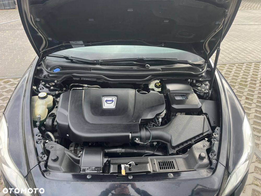 Volvo C30 D4 Kinetic - 11