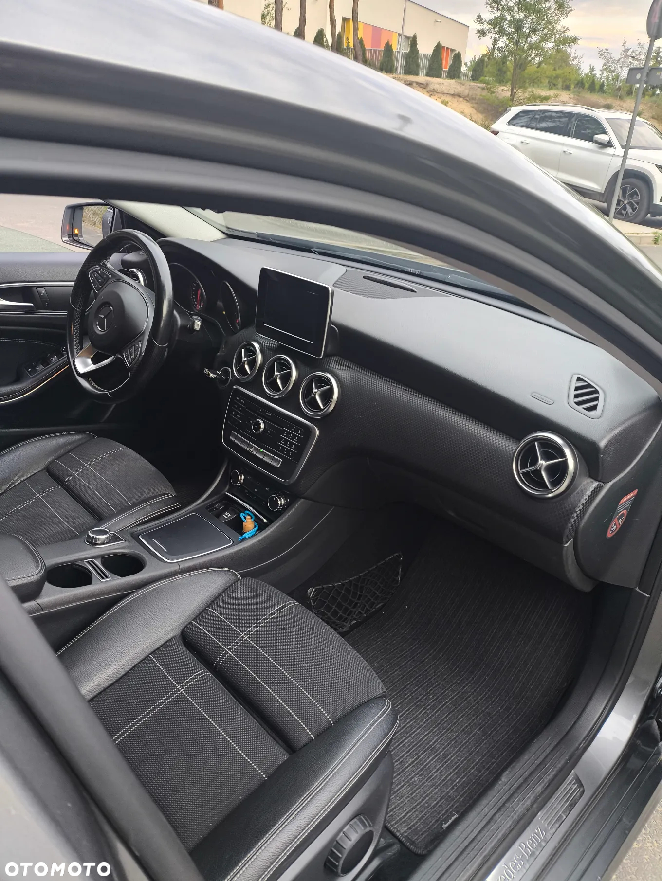 Mercedes-Benz Klasa A 180 d 7G-DCT Urban - 12