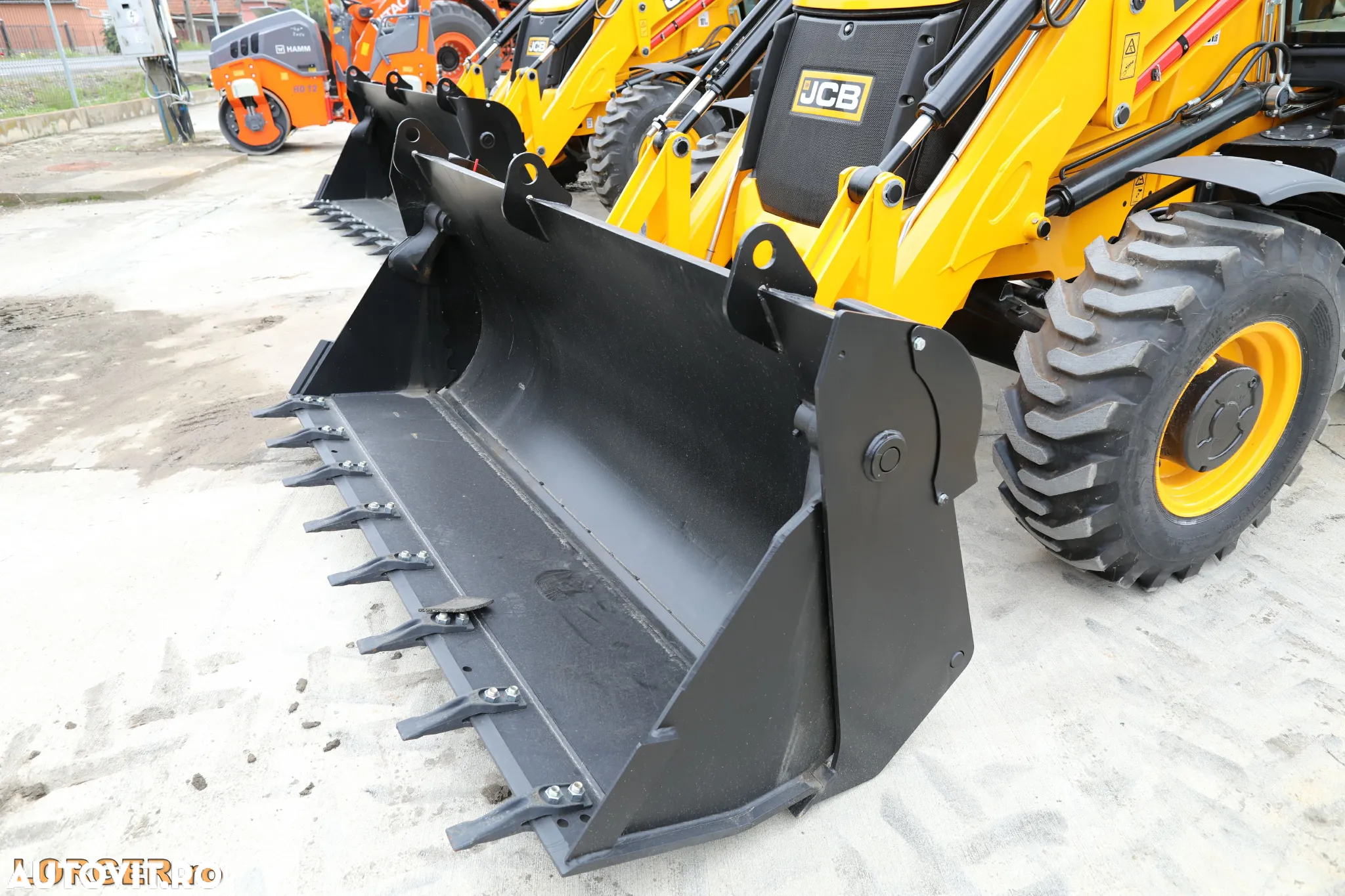 JCB 3CX 14L5WM - 12